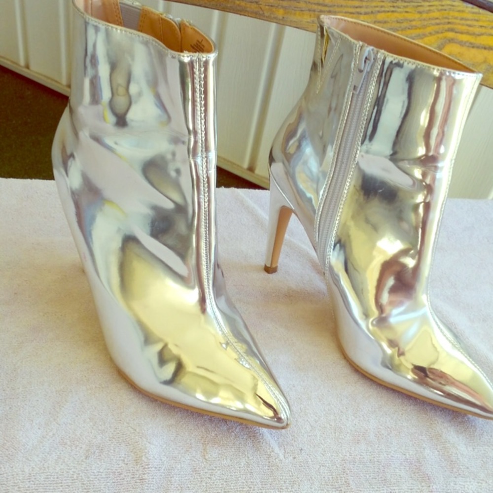 Ankle boots